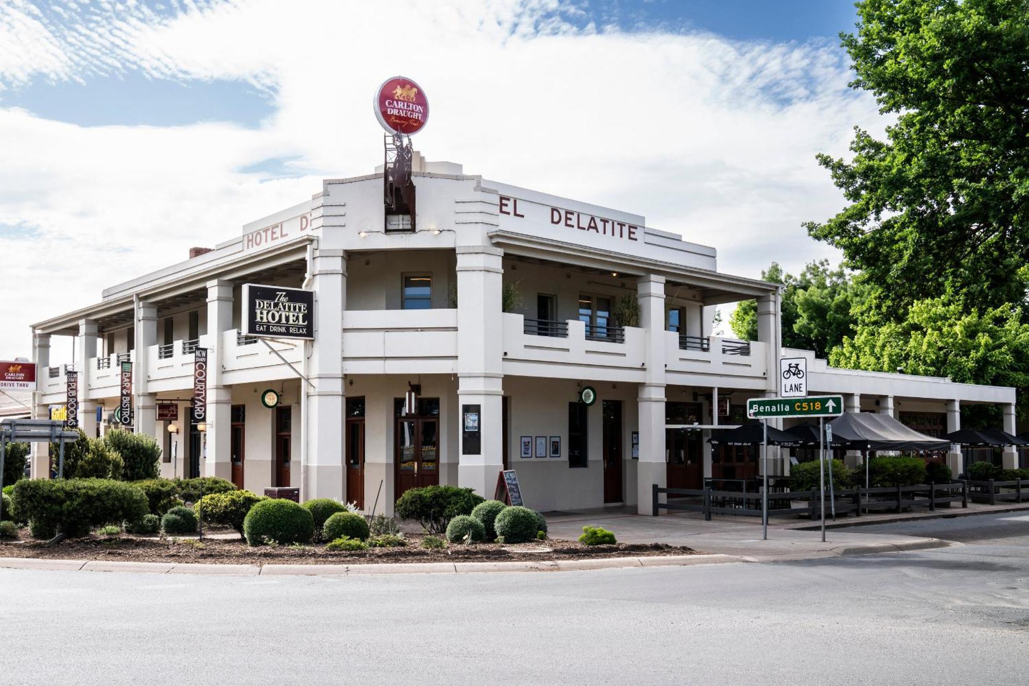 Delatite Hotel Mansfield Exterior photo